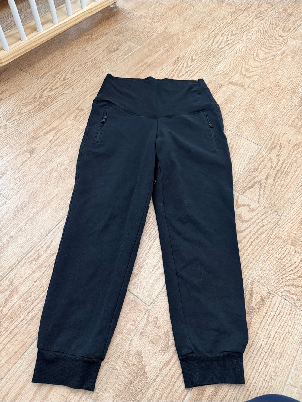 Old Navy maternity Jogger Pants with Zipper Pockets
